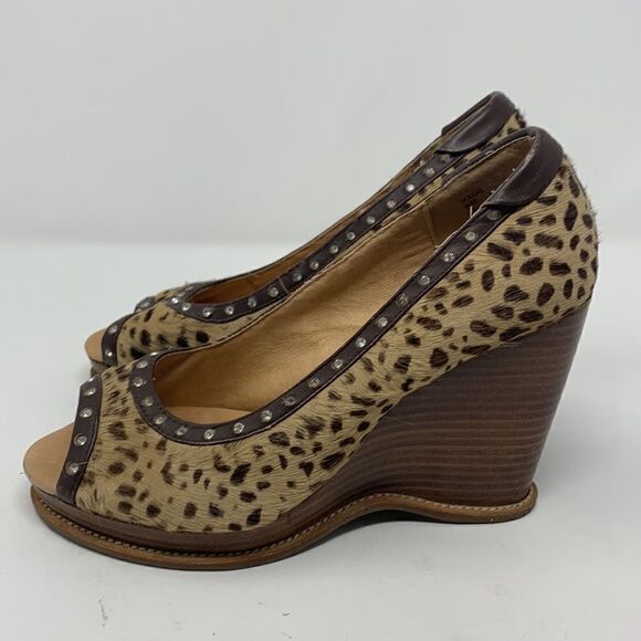 Yellow box Animal Print faux fur  Wedges Size 8 - Picture 4 of 10